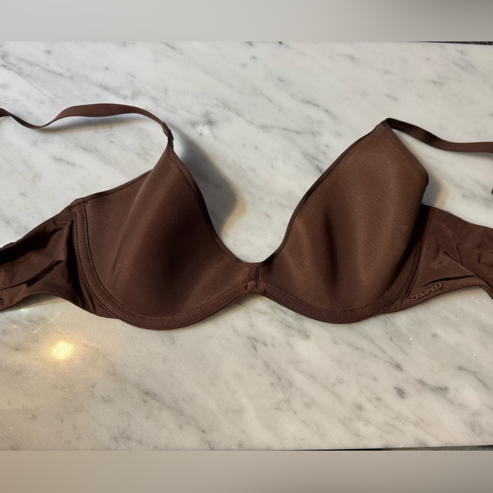 SKIMS WEIGHTLESS SCOOP BRA - Picture 5 of 11